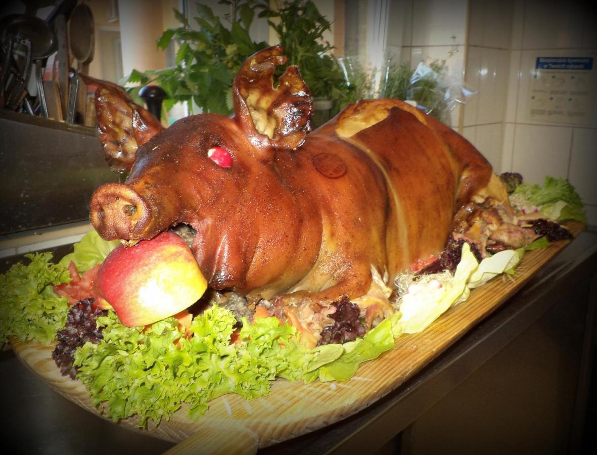 Pensjonat I Restauracja Nowak 호텔 Łapsze Niżne 외부 사진