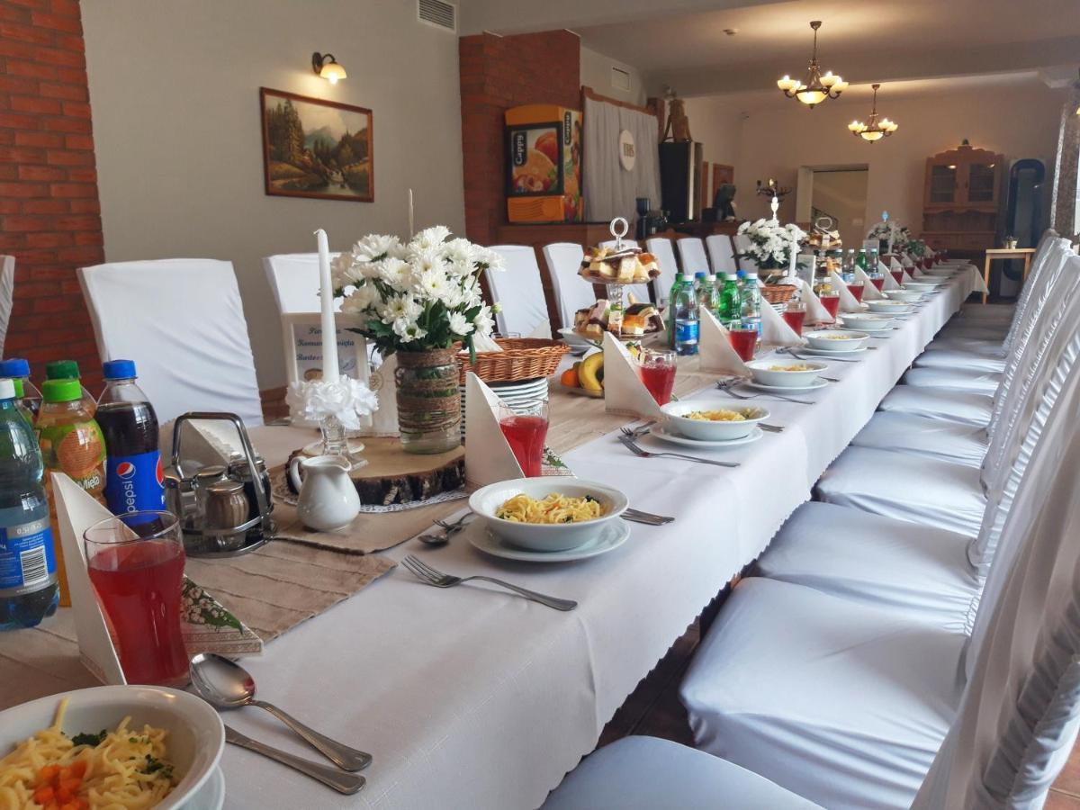 Pensjonat I Restauracja Nowak 호텔 Łapsze Niżne 외부 사진